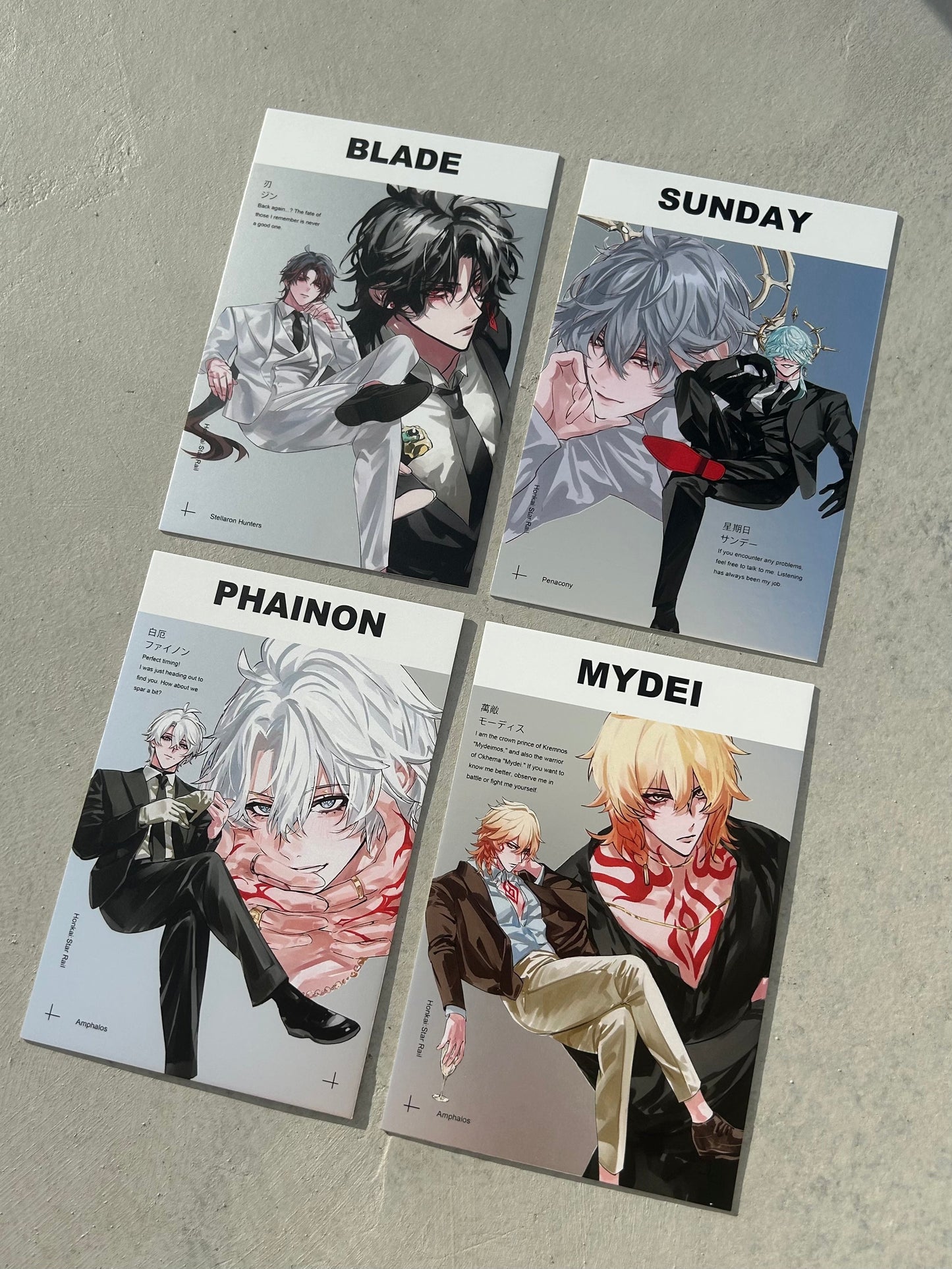 ASSORTED POSTCARD SET